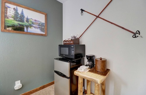 Copper Mountain Village Condominio | Copper Hotel Room, Short walk to Lifts, Beautiful View BE306