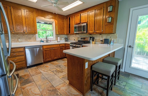Dahlonega Cabina | Copper Ridge Lodge - Hot Tub/Fire Pit/Dog Friendly/4-Bedrooms/4-Bathrooms!