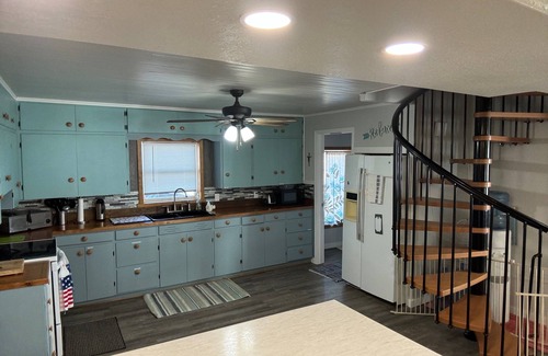 Mina Cabina | Copper Top Lake Cottage: Peaceful Lakefront Getaway on Scatterwood Lake –