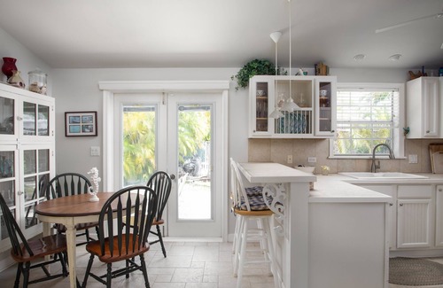 Big Coppitt Key Casa | Coppitt Cottage - 2/2, private backyard with waterfall and hot tub