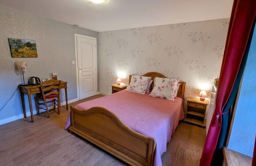 Moyenmoutier Cama Y Desayuno | Habitación Coquelicot, tranquilidad en plena naturaleza del siglo XVIII, desayuno incluido