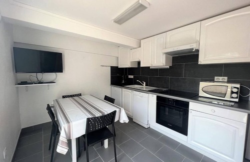 Cambo-les-Bains Apartamento | Coquet T1 Bis avec Terrasse en Rez-de-Jardin, Cambo-les-Bains - FR-1-495-91