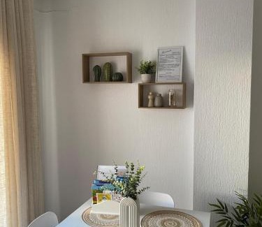 Punta Umbria Apartamento | Coqueto apartamento céntrico con terraza y parking