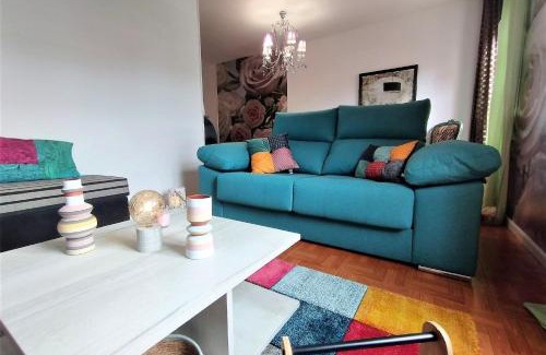 El Astillero Apartamento | Coquetty Housing In Santander Bay