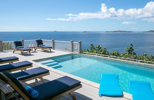 Great Cruz Bay Villa | Lovely Cliffside Villa! Vista panorámica de 180 grados!