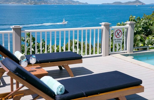 Great Cruz Bay Villa | Lovely Cliffside Villa! Vista panorámica de 180 grados!