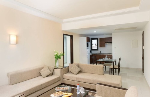 Les Berges Du Lac II Hotel | Corail Suites Hotel