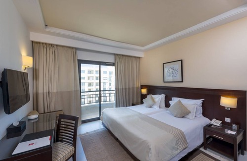 Les Berges Du Lac II Hotel | Corail Suites Hotel