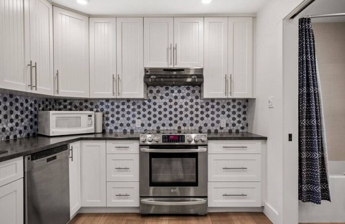 East Kootenay Casa | Coral | Pvt Beach Access | Fenced Yard | Fire Pit