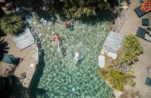 Port Douglas Cabina | Coral Beach Lodge