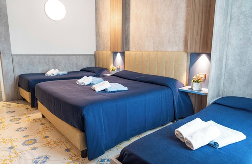 Laura Complejo | Coral Beach Paestum