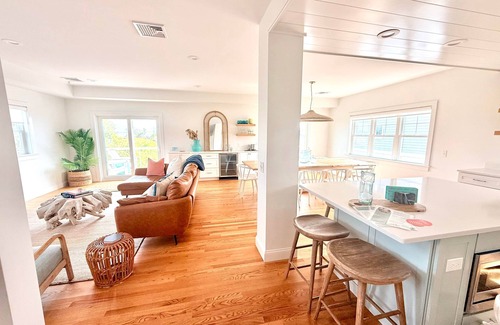 Eastward Look Casa | Coral Cabana || 7BD/5BA