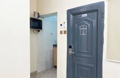 Lagos Apartamento | Coral-Charming 1-bedroom Selfie apartment in marvelous Lagos with AC