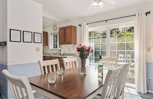 Manzanita Casa | Coral Cottage MCA#832-Perfect for families with kids. Close to town and beach