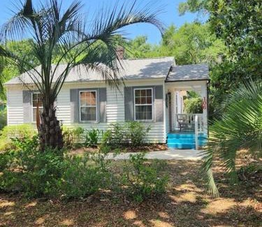 Warrington Casa | Coral Cottage Pensacola