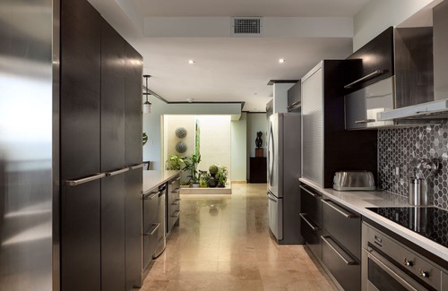 Old Trees Bay Condominio | Coral Cove 14 Penthouse - Condo Crowsnest | Beach Front - Located in Exquisite Saint James with House Cleaning Included