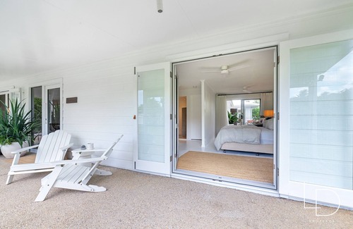 Blacks Beach Casa | Coral Cove Holiday Home