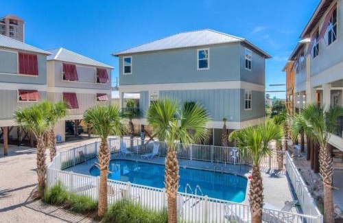 Gulf Shores Casa | Coral Dreams-Luxe Cottage steps from the Beach & Pool!