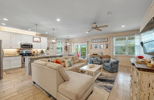 Gulf Shores Casa | Coral Dreams-Luxe Cottage steps from the Beach & Pool!
