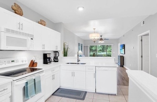 Ole Condominio | Coral Falls Lely-2bed-2bath South Naples-1st Floor