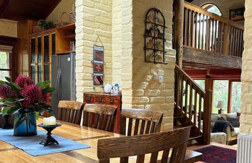 Forrest Casa | Coral Fern Retreat
