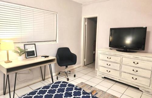 Baker Homestead Apartamento | Coral Gables/Coconut Grove area FREE parking