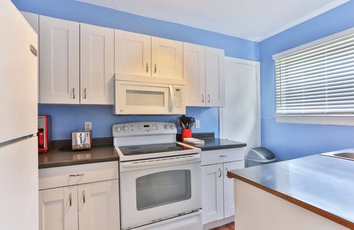 Douglas Apartamento | Coral Gables Picasso Apt in Art Building W/Patio