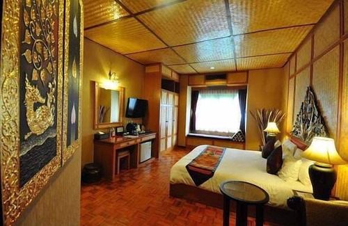 Phongprasan Complejo | Coral Hotel Bangsaphan