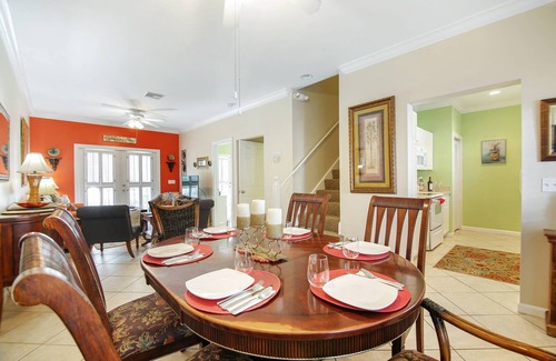 Key West Villa | Coral Palm by AvantStay | Key West Walkable| Gated Community & Shared Pool