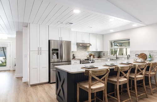 Naples Park Casa | CORAL REEF RETREAT - Vanderbilt Beach Coastal Home with Heated Pool