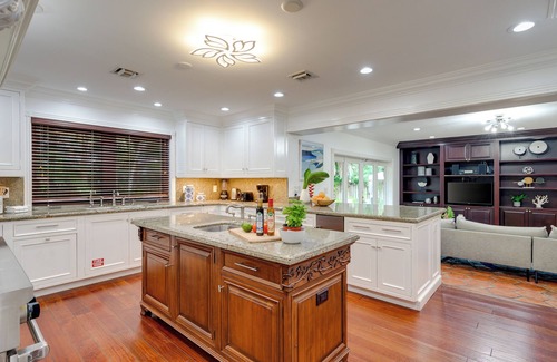 Coral Ridge Casa | Coral Ridge Getaway by AvantStay | Pool, Hot Tub, Billiards + 5mins to Beach!