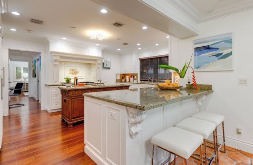 Coral Ridge Casa | Coral Ridge Getaway by AvantStay | Pool, Hot Tub, Billiards + 5mins to Beach!