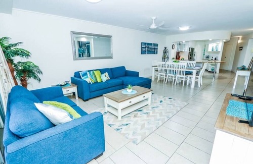 Agnes Water Apartamento | Coral Sands - Modern, Central Three-Bedroom Poolside Unit in Stunning Agnes Water