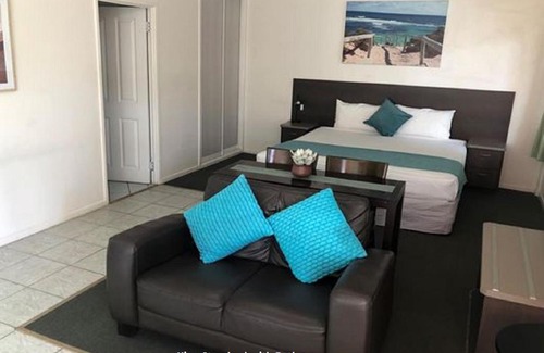 Mackay Hotel | Coral Sands Motel