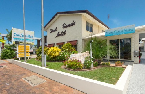 Mackay Hotel | Coral Sands Motel