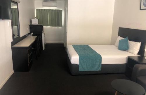 Mackay Hotel | Coral Sands Motel