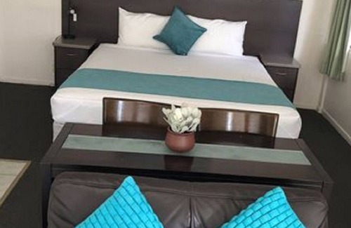 Mackay Hotel | Coral Sands Motel