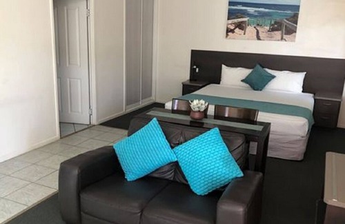 Mackay Hotel | Coral Sands Motel