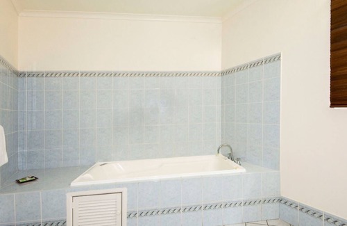 Mackay Hotel | Coral Sands Motel