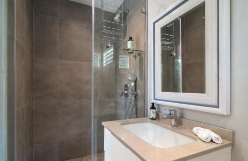 Selection Beach Casa | Coral Suite, Lymegrove Beach Villa
