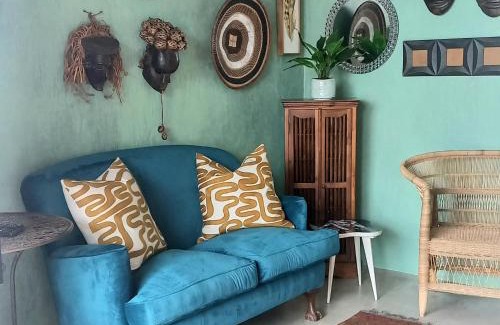 Umhlali Beach Apartamento | Coral Tree Cottage at Villa Roc Guesthouse, Salt Rock Ballito, Solar Power