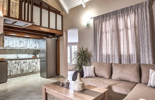 Neromilos Villa | CORAL Villa con piscina y jardín privado, 2 dormitorios a 100 m del mar
