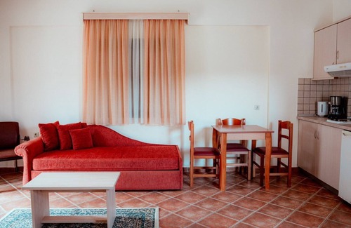 Perdika Apartamento | Coralli Hotel
