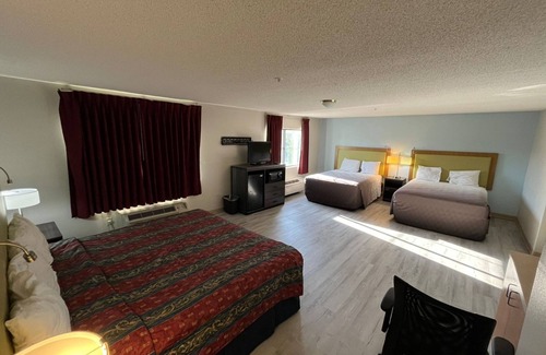 College Hill Hotel | Coratel Inn and Suites by Jasper Wesley Hospital