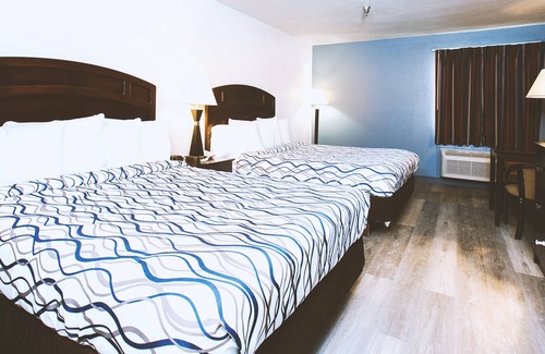 Park City Casa | Coratel Inn & Suites by Jasper Park City - Wichita North - DQBNS