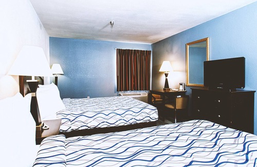 Park City Casa | Coratel Inn & Suites by Jasper Park City - Wichita North - DQBNS