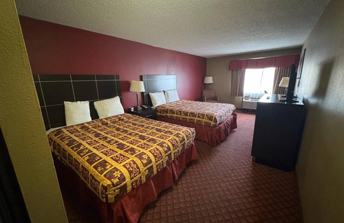 Oklahoma City Hotel | BROADWAY INN & SUITES