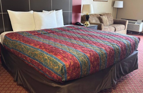 Oklahoma City Hotel | BROADWAY INN & SUITES