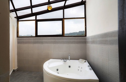 Ramnagar Cama Y Desayuno | Corbett Panorama Resort