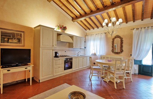 Empoli Apartamento | Apartment en Monterappoli con 2 habitaciones, capacidad 4